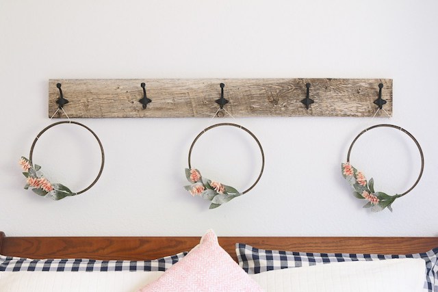 DIY Wall Mounted Hook Rack from Fresh Squeezed Life